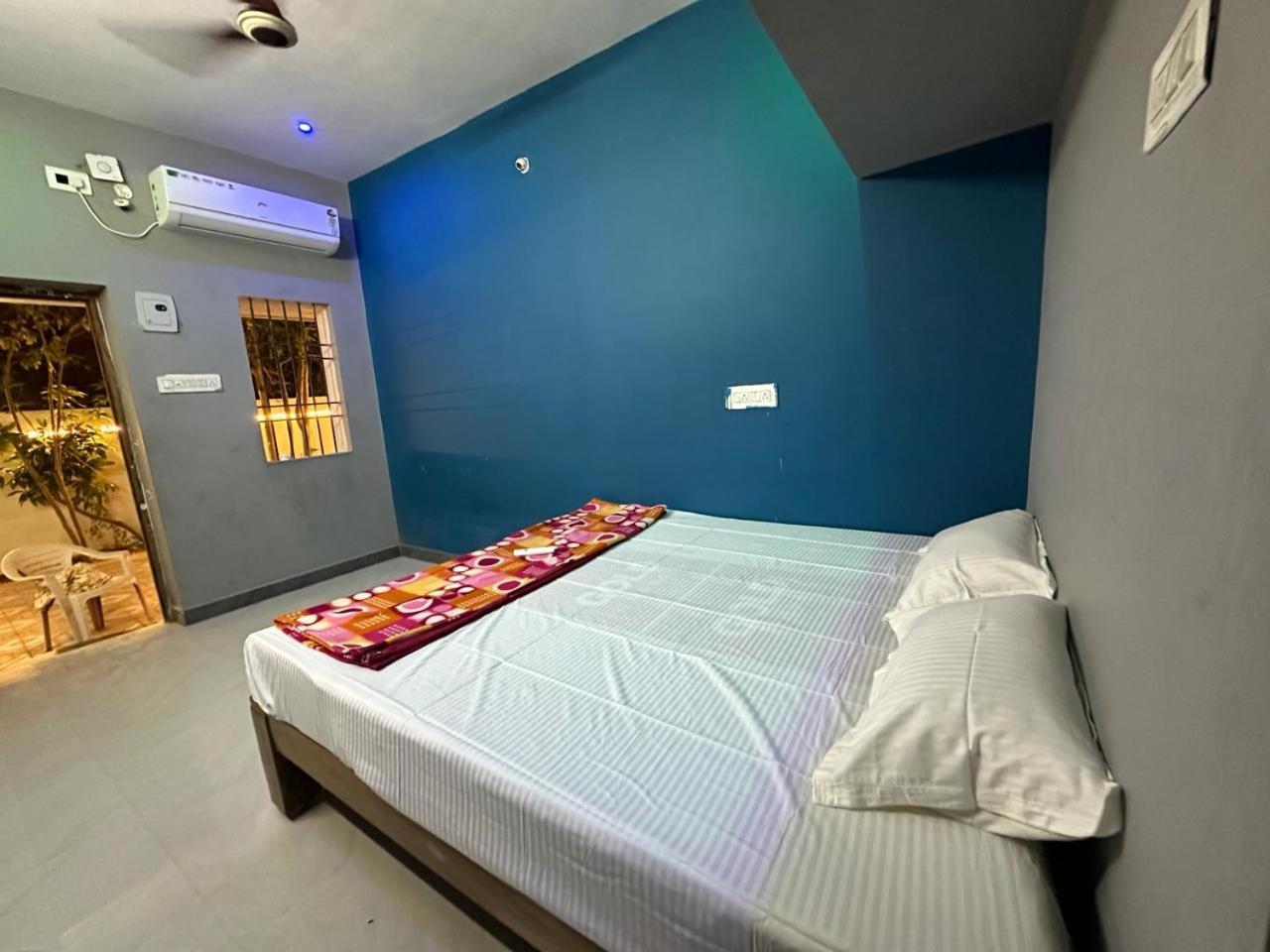 Arunachala Sashwin Guest House Tiruvannamalai Room photo