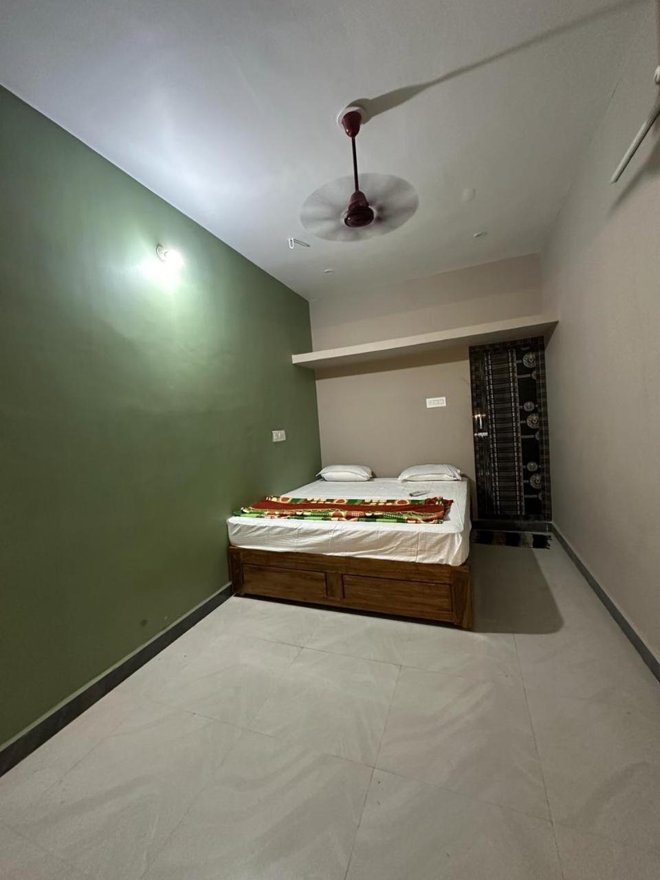 Arunachala Sashwin Guest House Tiruvannamalai Exterior photo