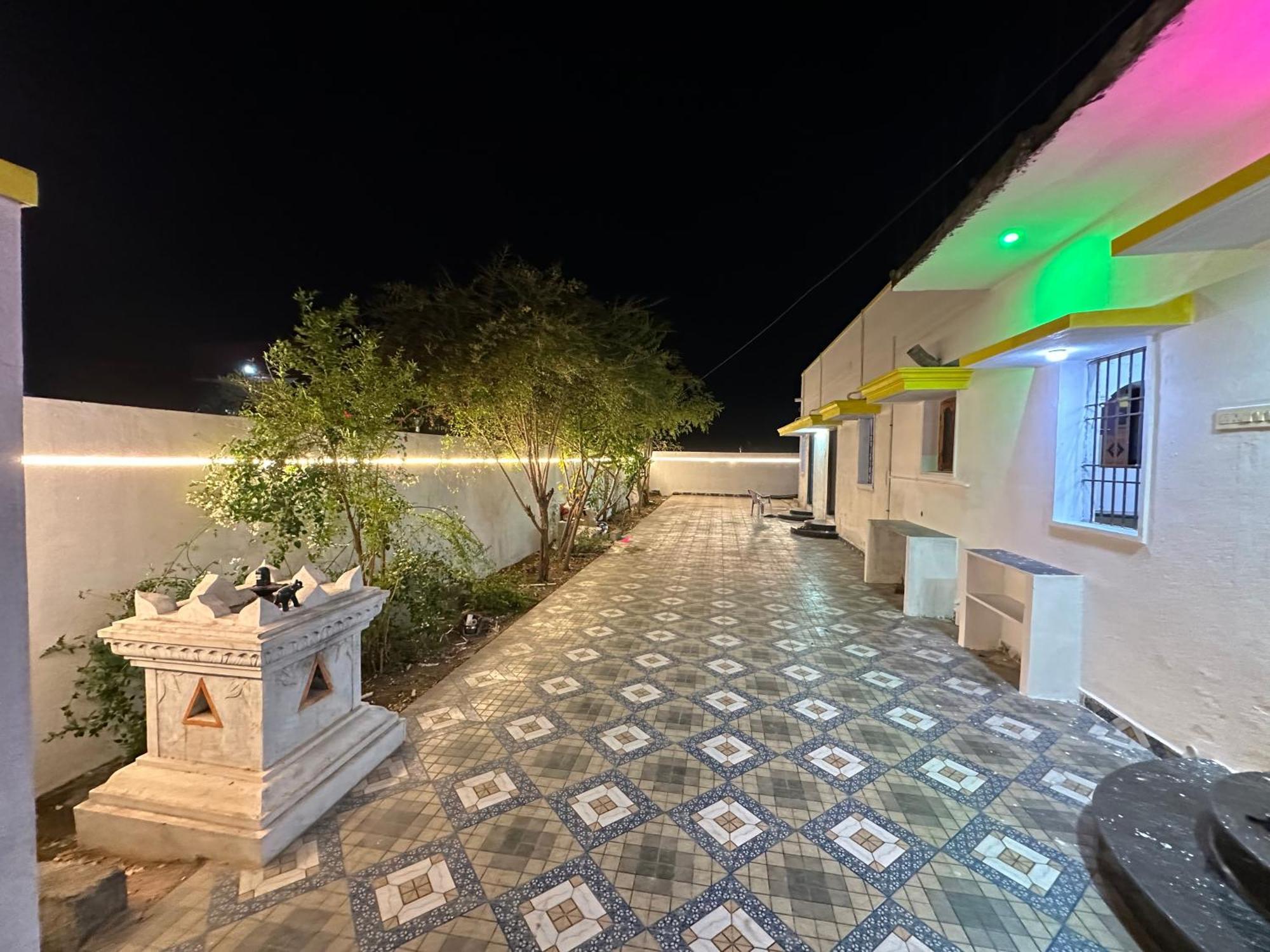 Arunachala Sashwin Guest House Tiruvannamalai Exterior photo